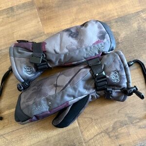 686 Women's Gore-Tex Mittens